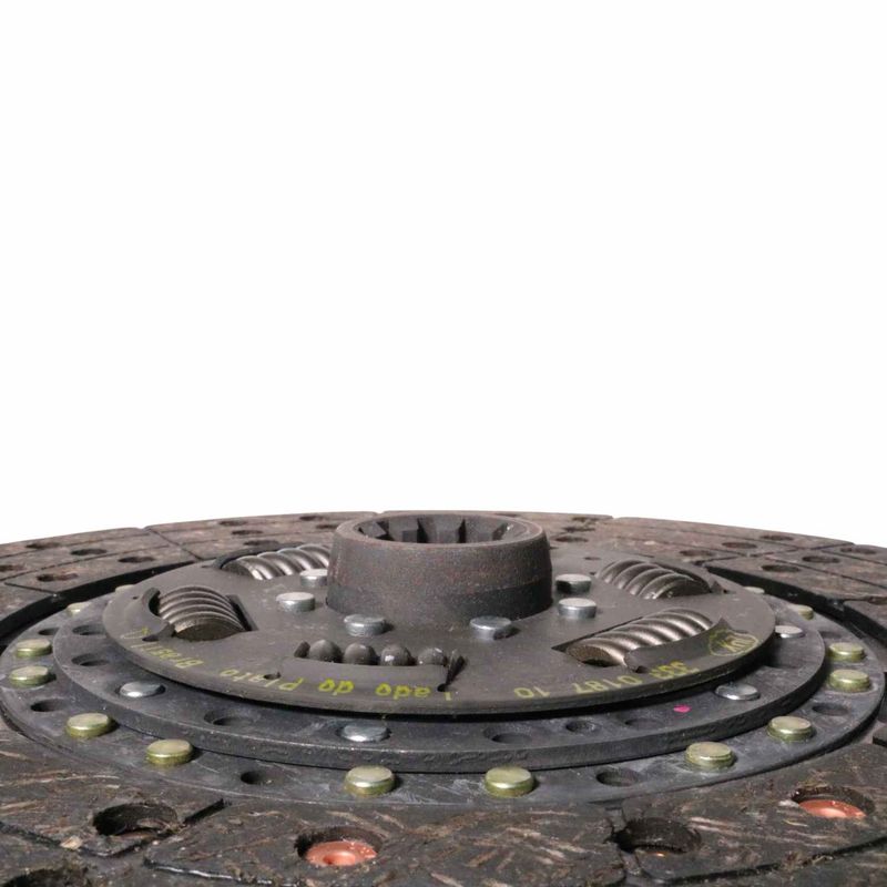 333018710_04